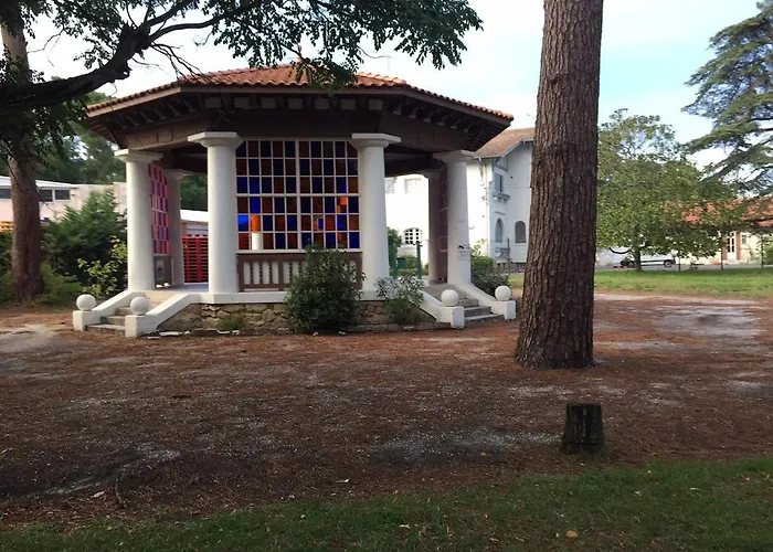 2-rooms In Arcachon-style With Garden, Minimum 3 Nights アパート