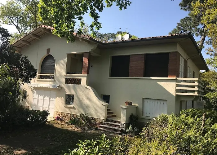 2-rooms In Arcachon-style With Garden, Minimum 3 Nights アパート アルカション