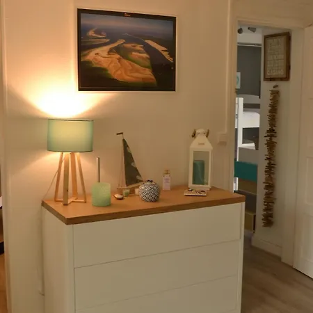 2-rooms In Arcachon-style With Garden, Minimum 3 Nights דירה ארסשון